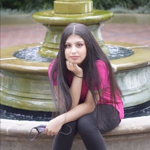 Meet your Posher, Adele